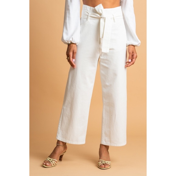 High waist wide leg white pants with belt - Picture 2 of 3